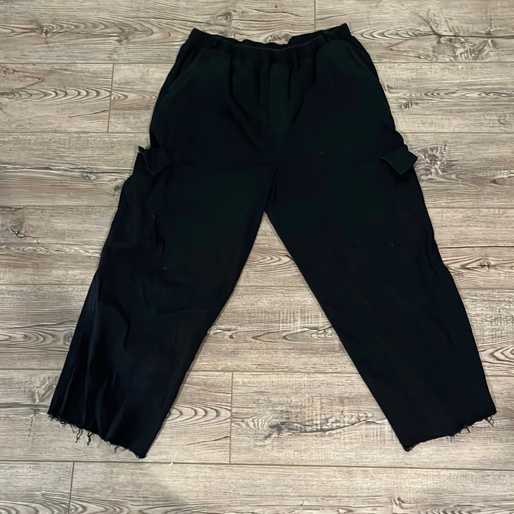 Black baggy cargo pants